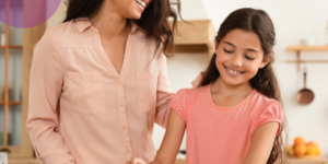 madre e hija cocinando